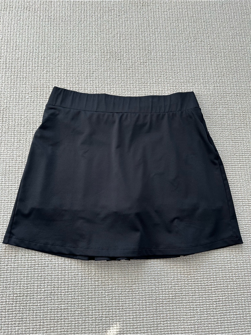 15” black active skort